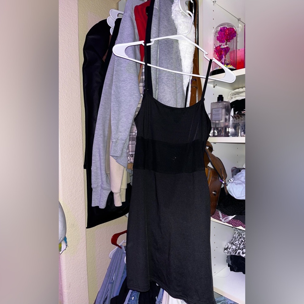 Simple Black Dress😎